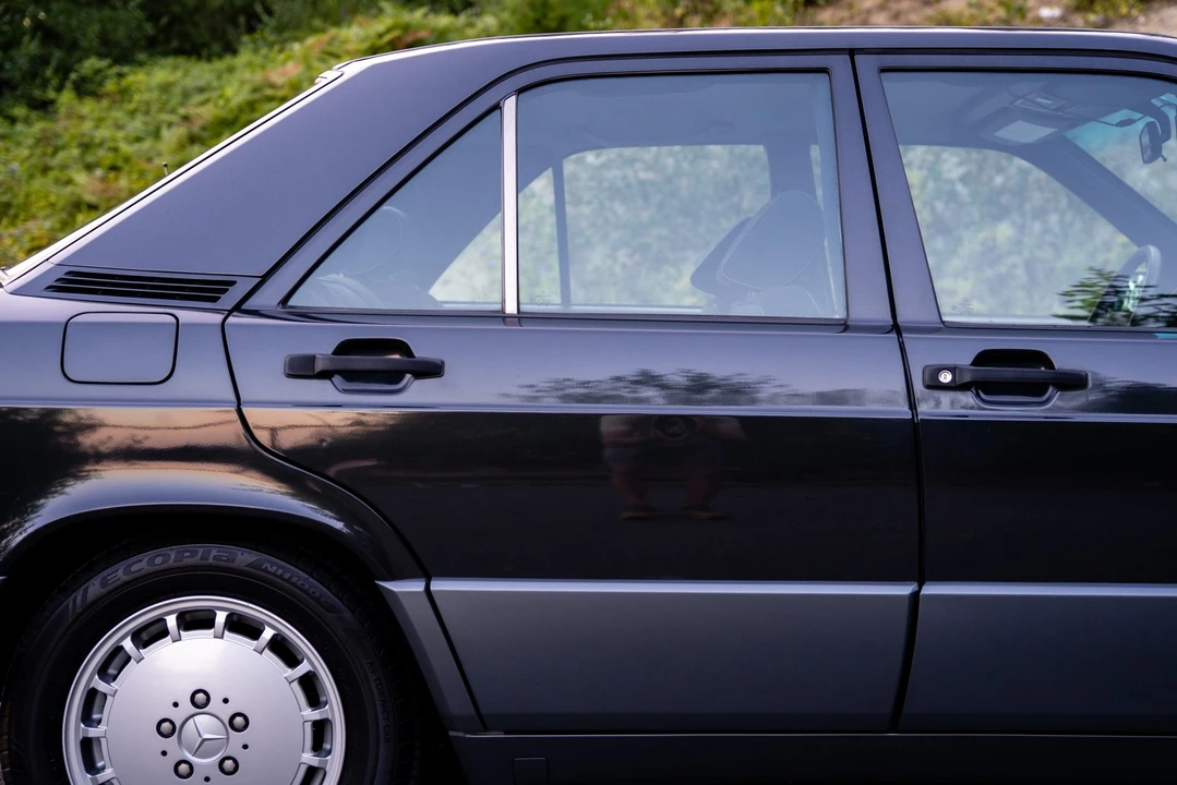 1991 Mercedes-Benz 190E - Image 21 of 31