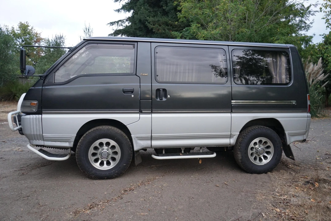 1991 Mitsubishi Delica 2nd Gen - Image 3 of 31