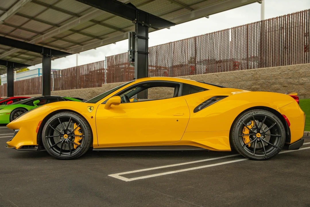 2020 Ferrari 488 Pista - Image 15 of 31