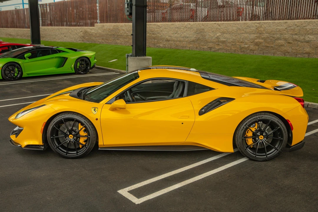 2020 Ferrari 488 Pista - Image 14 of 31