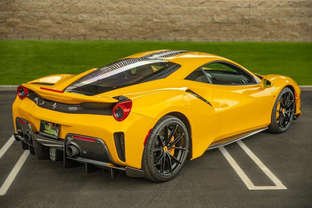 2020 Ferrari 488 Pista - Image 10 of 31