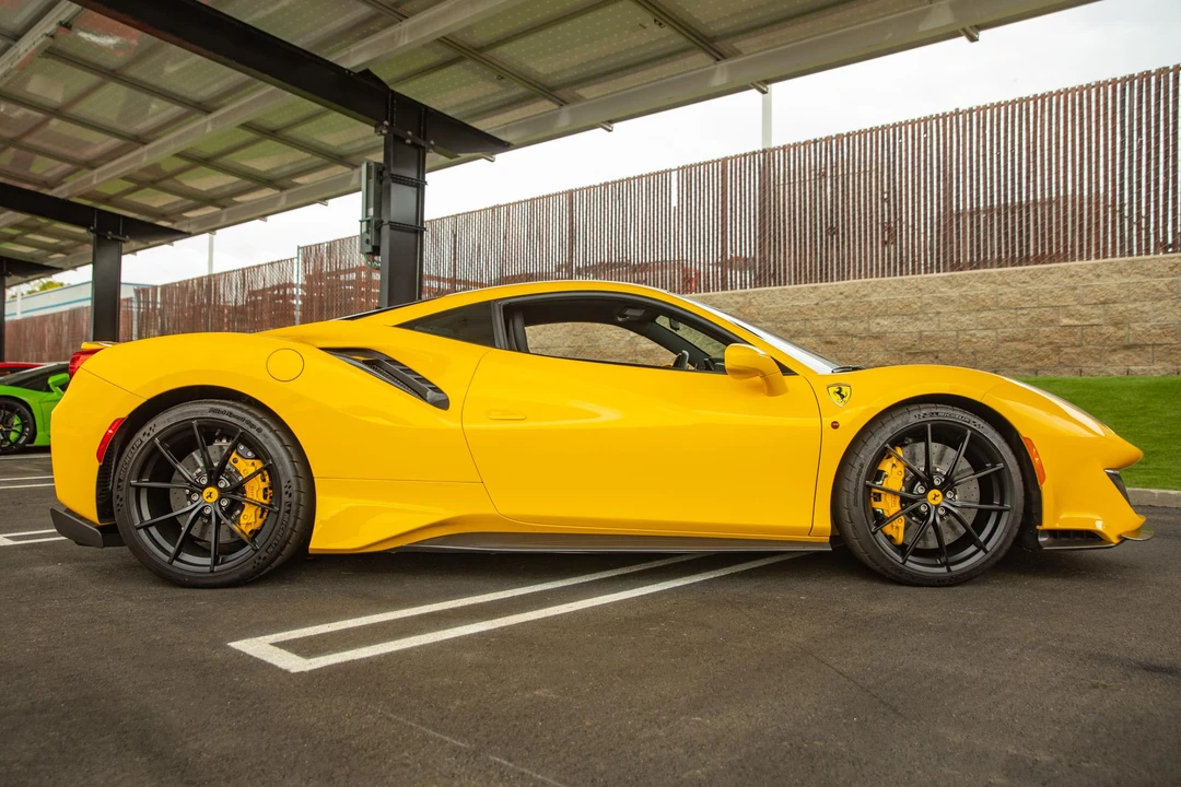 2020 Ferrari 488 Pista - Image 9 of 31