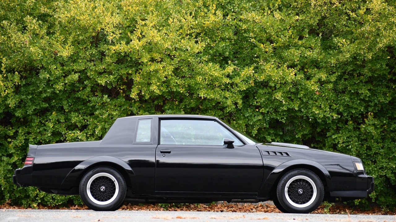 1987 Buick Grand National GNX - Image 29 of 31