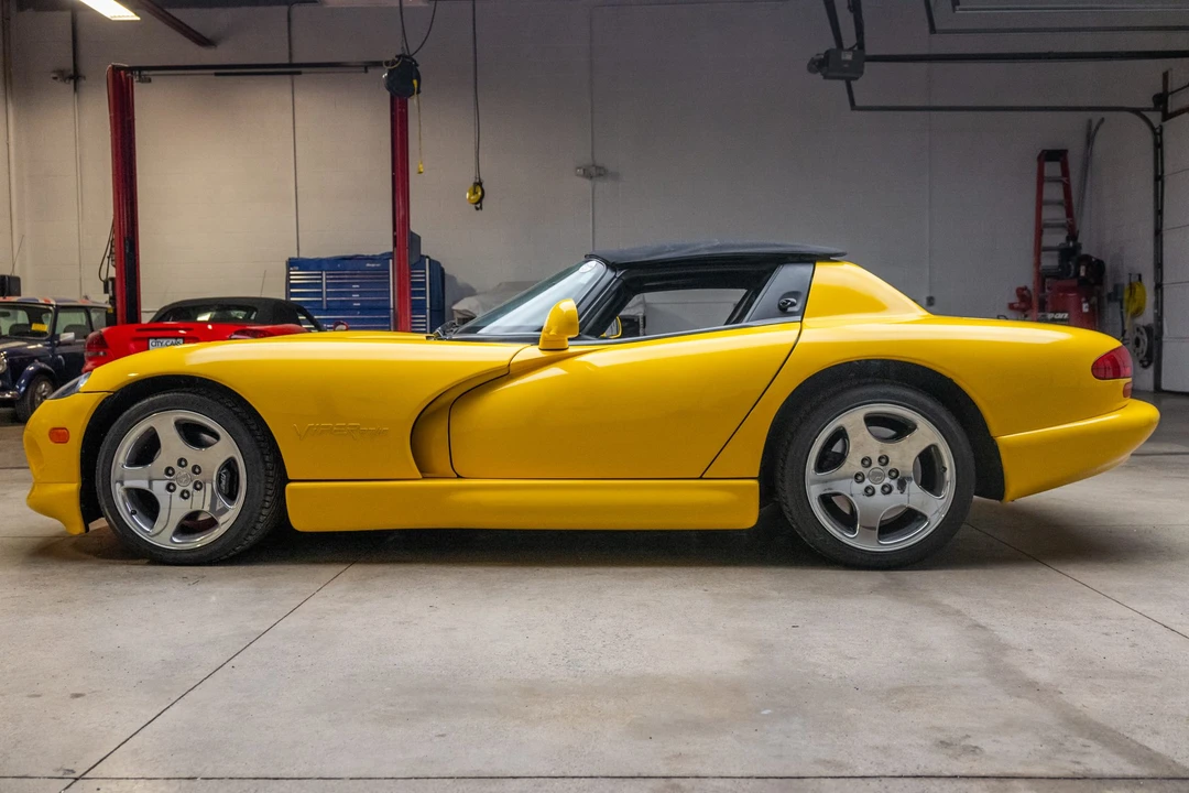 2001 Dodge Viper 2nd Gen - Image 16 of 31