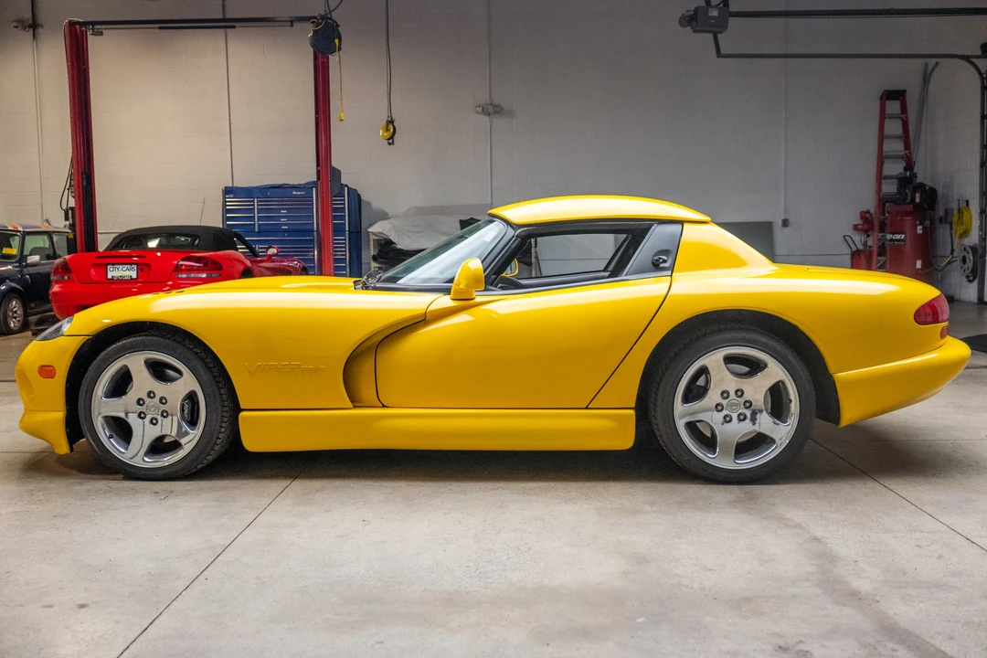 2001 Dodge Viper 2nd Gen - Image 24 of 31