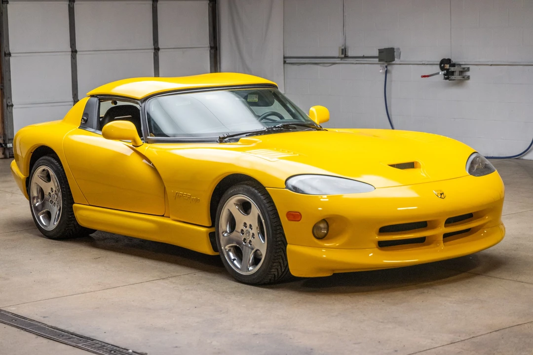 2001 Dodge Viper 2nd Gen - Image 19 of 31