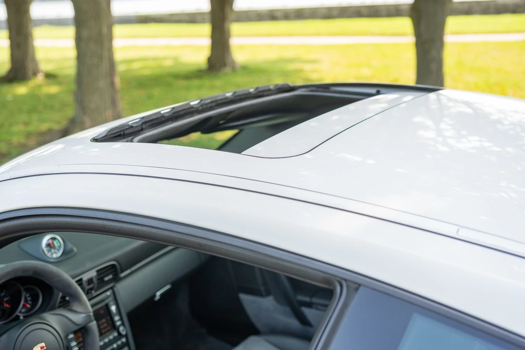 2011 Porsche 997 Carrera - Image 19 of 31