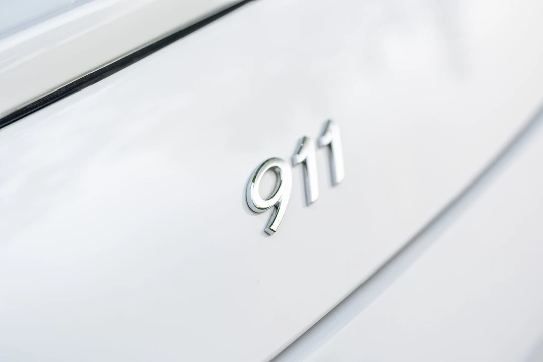2011 Porsche 997 Carrera - Image 29 of 31