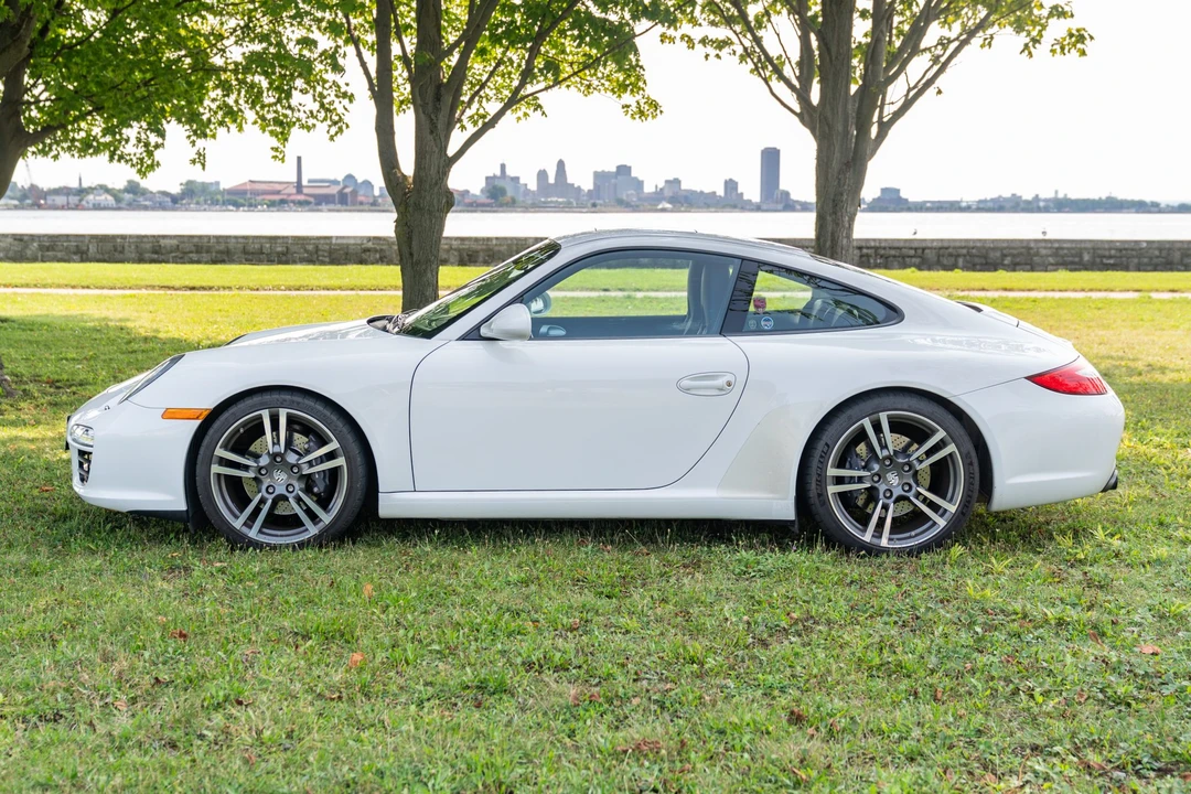 2011 Porsche 997 Carrera - Image 8 of 31