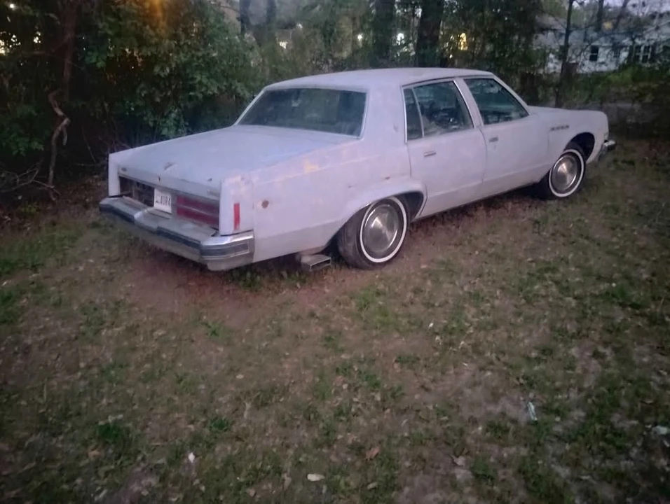 Buick Electra - Image 2 of 3