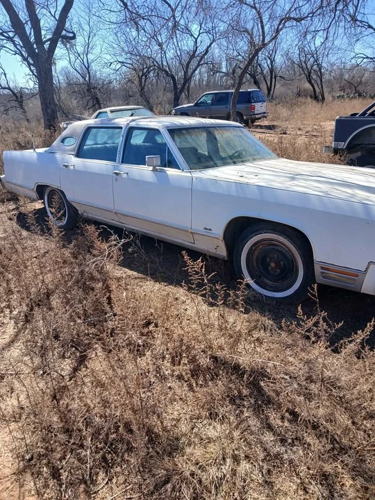 Lincoln Town Car - Image 2 of 2