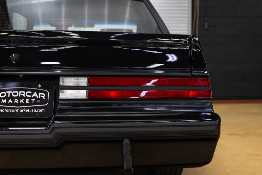1987 Buick Grand National - Image 27 of 31