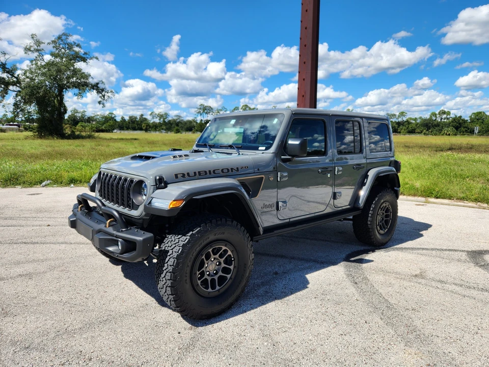 2023 Jeep JL Wrangler - Image 3 of 31