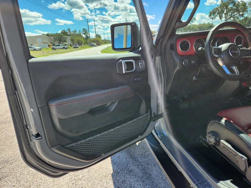 2023 Jeep JL Wrangler - Image 25 of 31