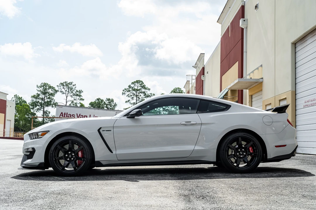 2017 Ford S550 Shelby Mustang GT350R - Image 9 of 31