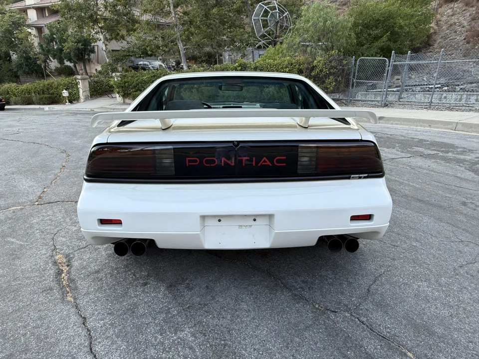 1988 Pontiac Fiero GT - Image 11 of 31