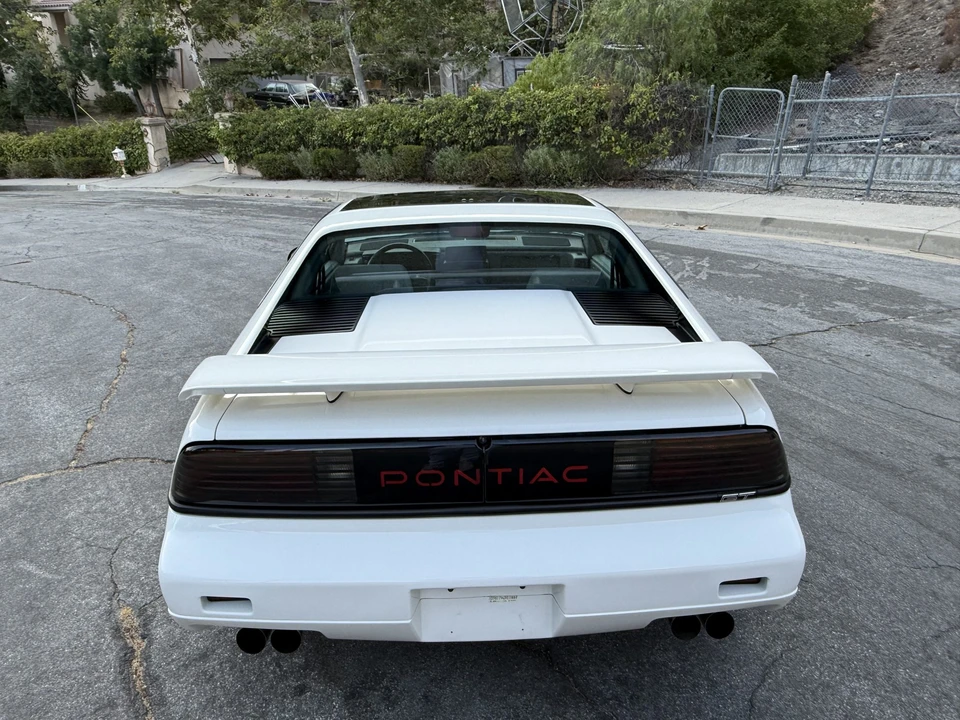 1988 Pontiac Fiero GT - Image 12 of 31