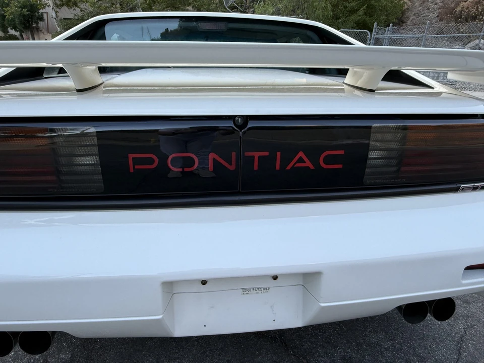 1988 Pontiac Fiero GT - Image 21 of 31