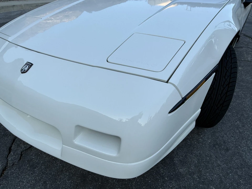 1988 Pontiac Fiero GT - Image 29 of 31