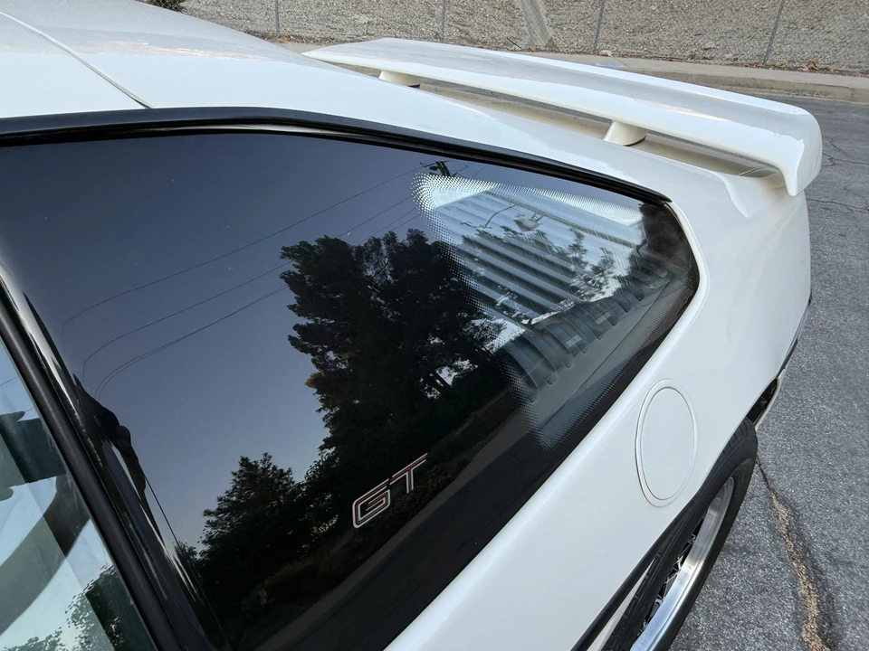 1988 Pontiac Fiero GT - Image 18 of 31