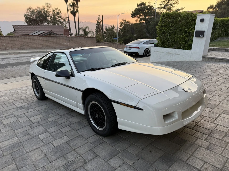 1988 Pontiac Fiero GT - Image 4 of 31