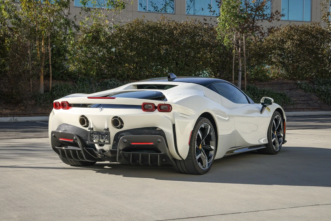 2023 Ferrari SF90 Stradale - Image 8 of 31