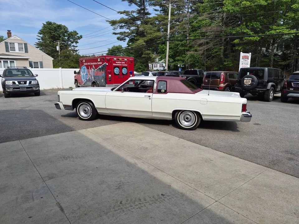 1978 Lincoln Continental 5th Gen - Image 4 of 8