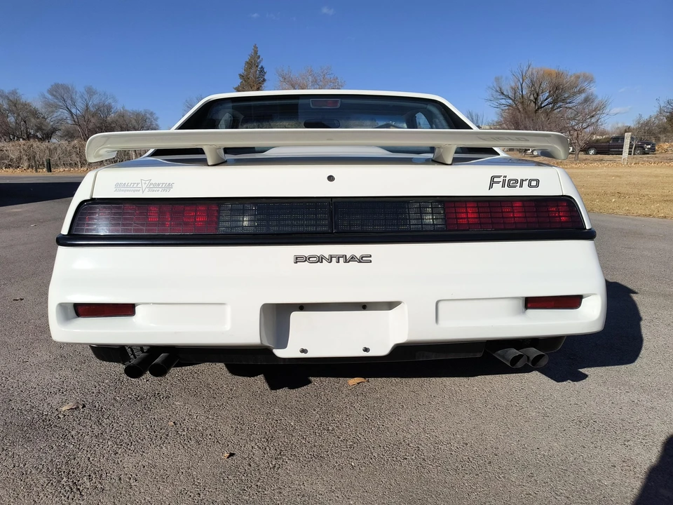 1988 Pontiac Fiero Formula - Image 15 of 31