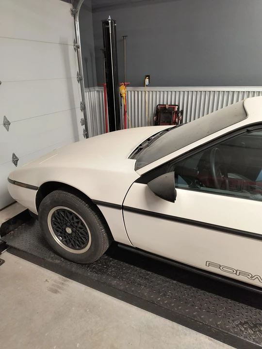 1988 Pontiac Fiero Formula - Image 23 of 31