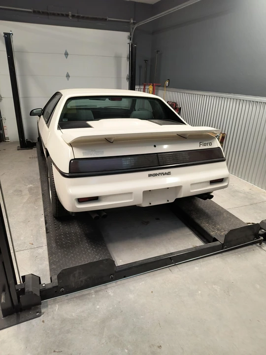 1988 Pontiac Fiero Formula - Image 25 of 31