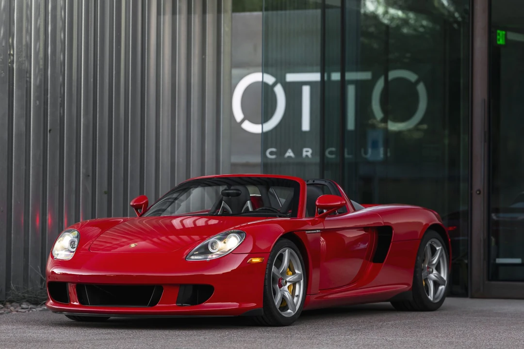 2005 Porsche Carrera GT - Image 11 of 31