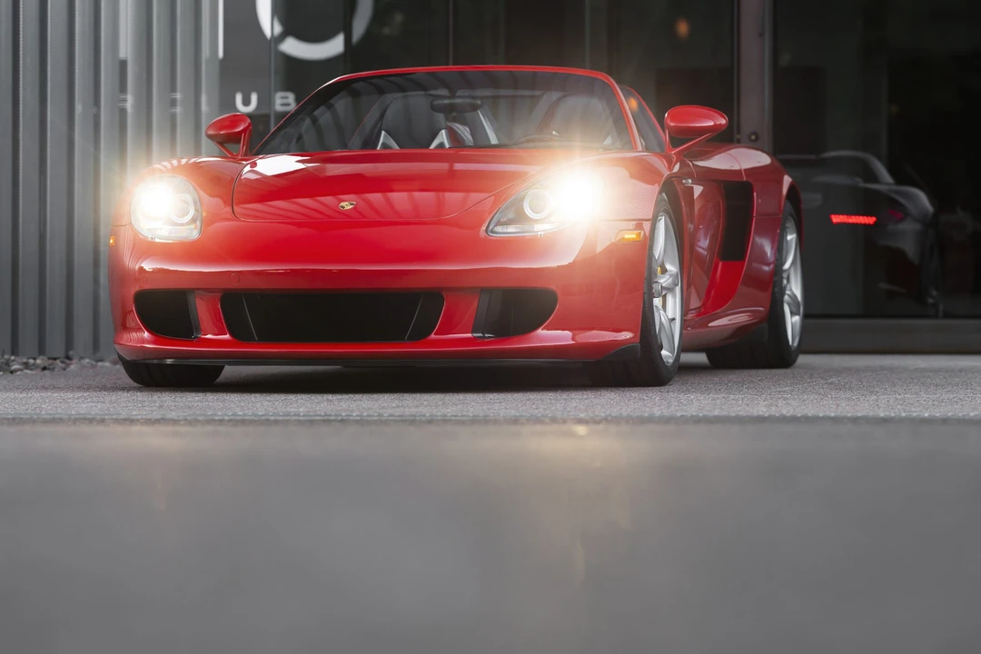 2005 Porsche Carrera GT - Image 10 of 31