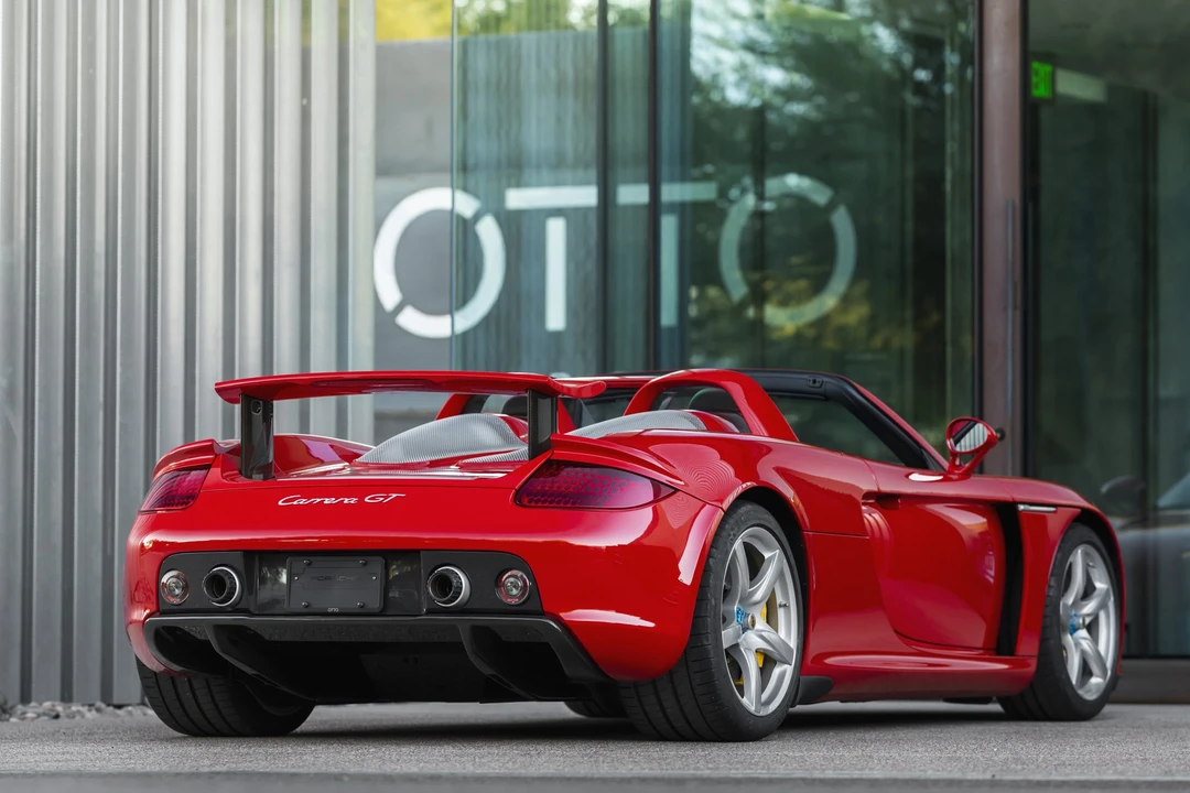 2005 Porsche Carrera GT - Image 19 of 31