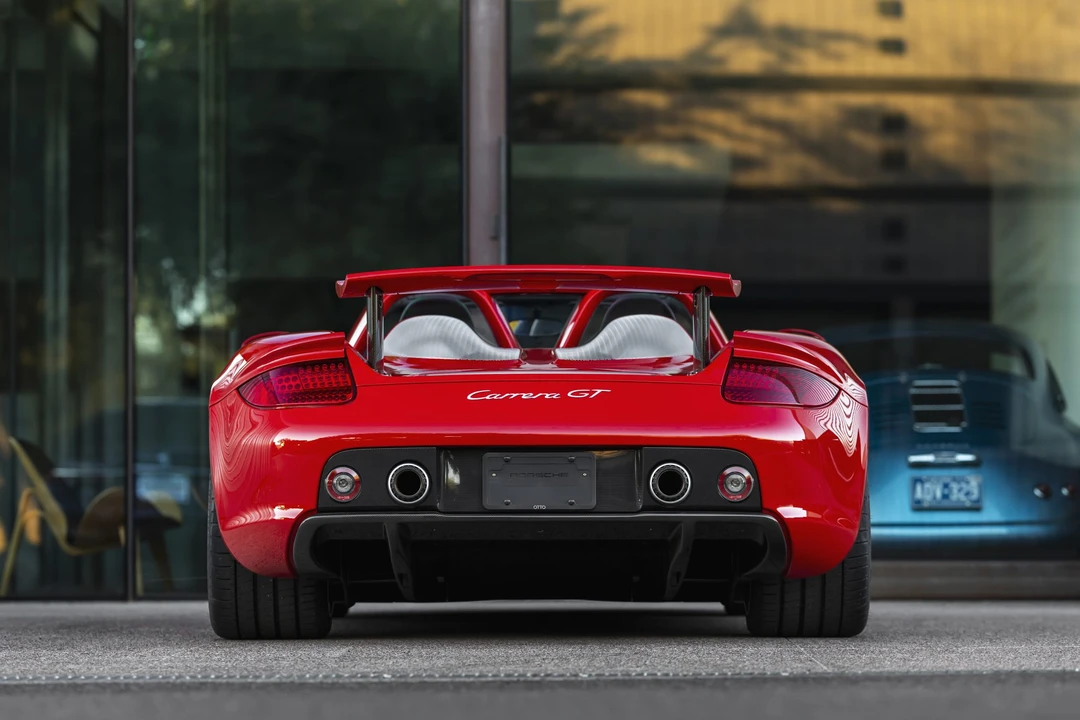 2005 Porsche Carrera GT - Image 18 of 31