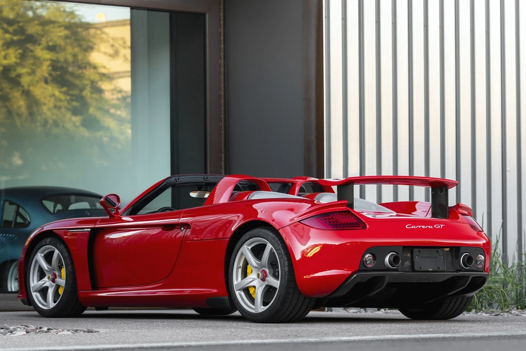 2005 Porsche Carrera GT - Image 16 of 31