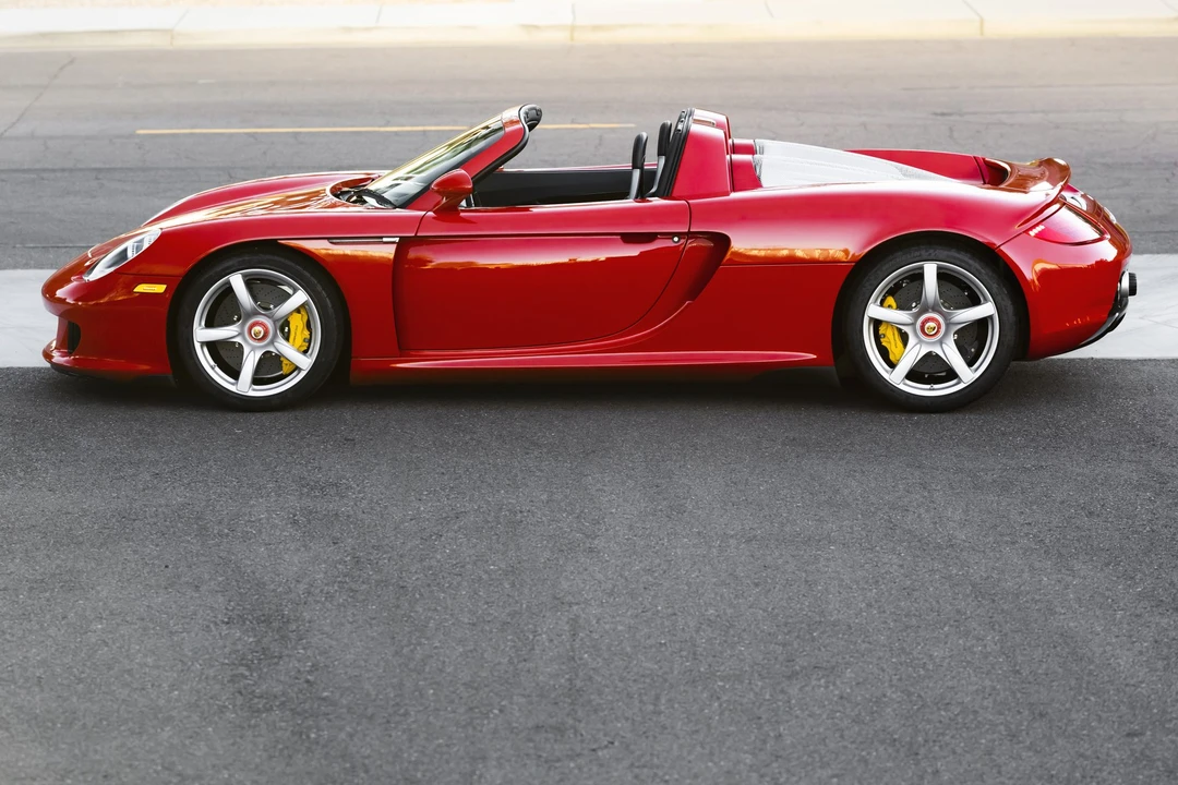 2005 Porsche Carrera GT - Image 14 of 31