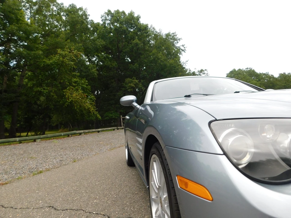 2005 Chrysler Crossfire - Image 16 of 31