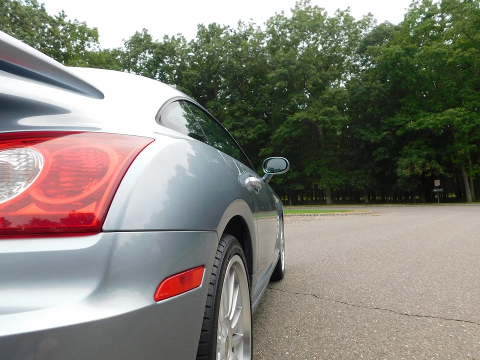 2005 Chrysler Crossfire - Image 25 of 31