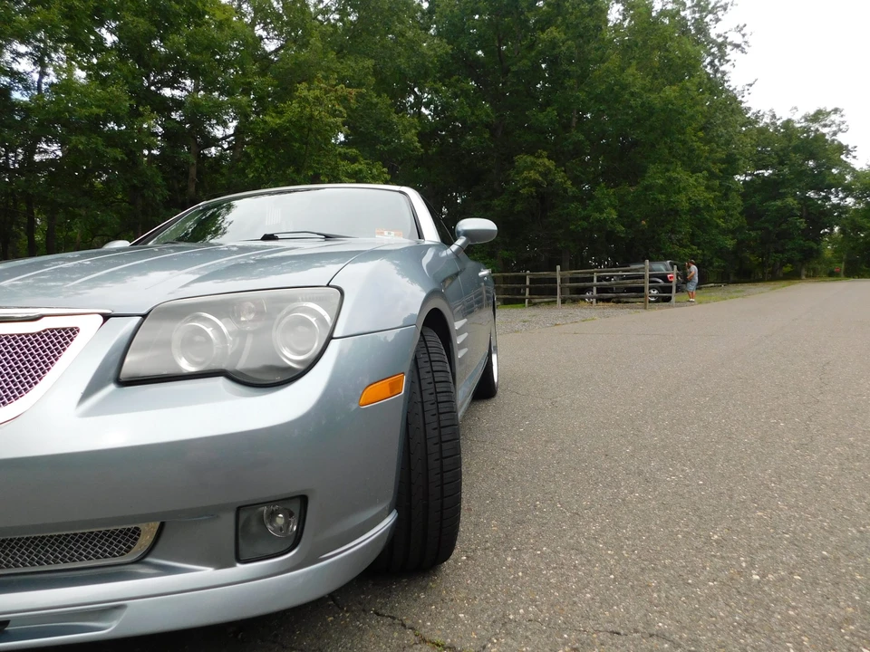2005 Chrysler Crossfire - Image 18 of 31