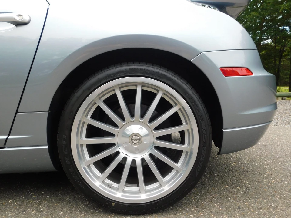 2005 Chrysler Crossfire - Image 29 of 31