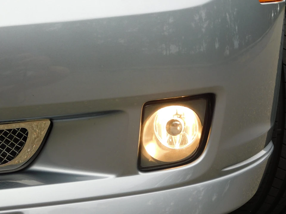 2005 Chrysler Crossfire - Image 22 of 31