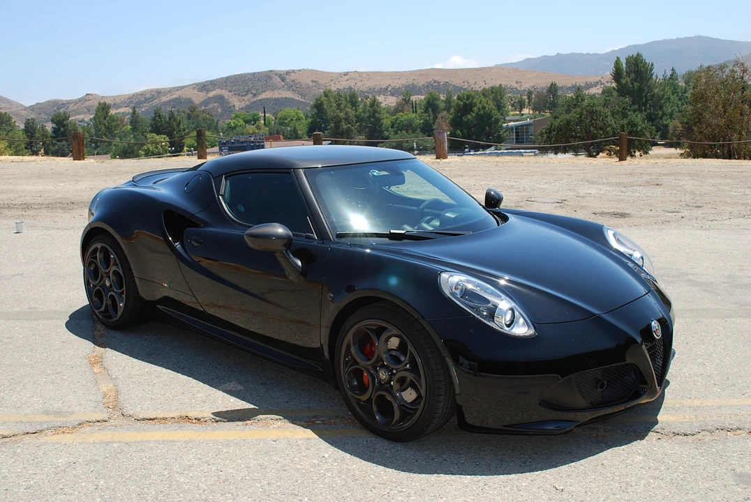 2017 Alfa Romeo 4C Coupe - Image 7 of 31