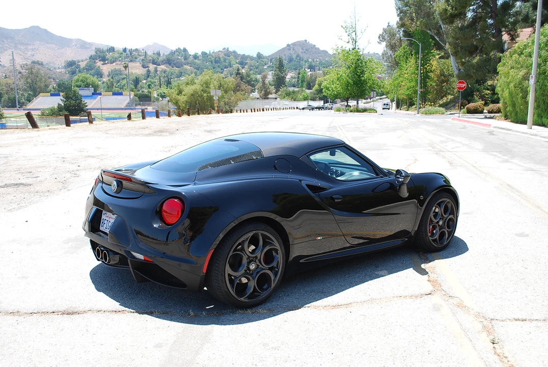 2017 Alfa Romeo 4C Coupe - Image 10 of 31