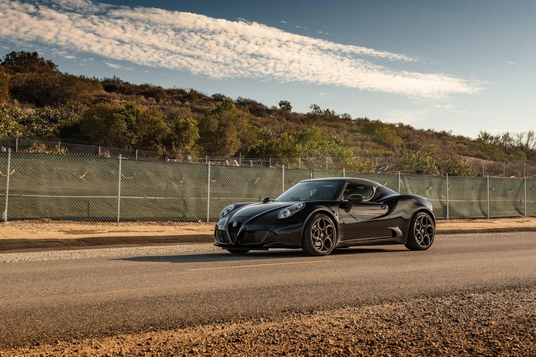 2017 Alfa Romeo 4C Coupe - Image 17 of 31
