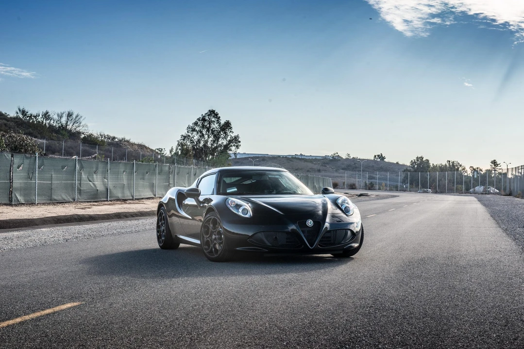 2017 Alfa Romeo 4C Coupe - Image 20 of 31