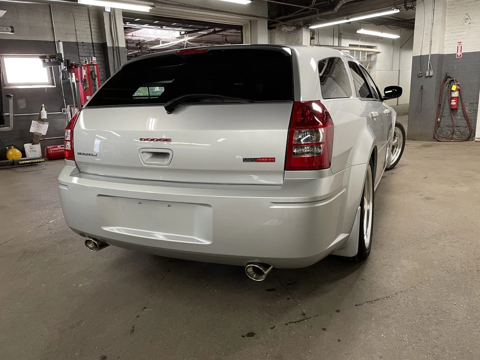 2005 Dodge Magnum 2nd Gen Wagon - Image 6 of 31
