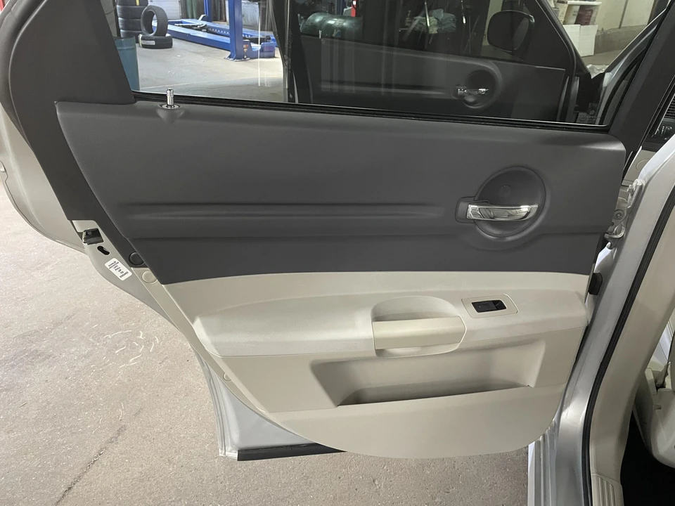 2005 Dodge Magnum 2nd Gen Wagon - Image 31 of 31