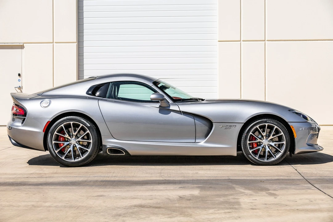 2017 Dodge Viper 5th Gen - Image 3 of 31