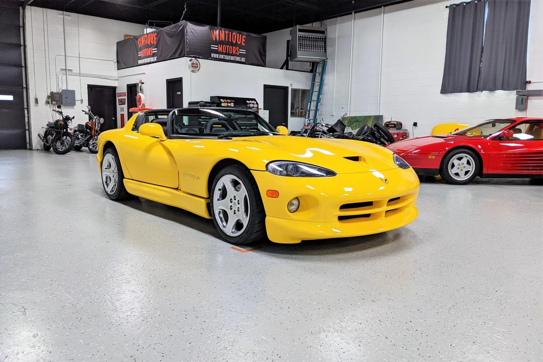 2002 Dodge Viper 2nd Gen - Image 15 of 31