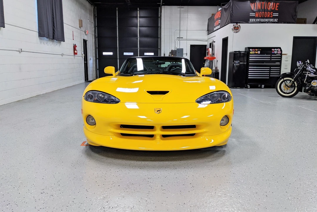 2002 Dodge Viper 2nd Gen - Image 19 of 31
